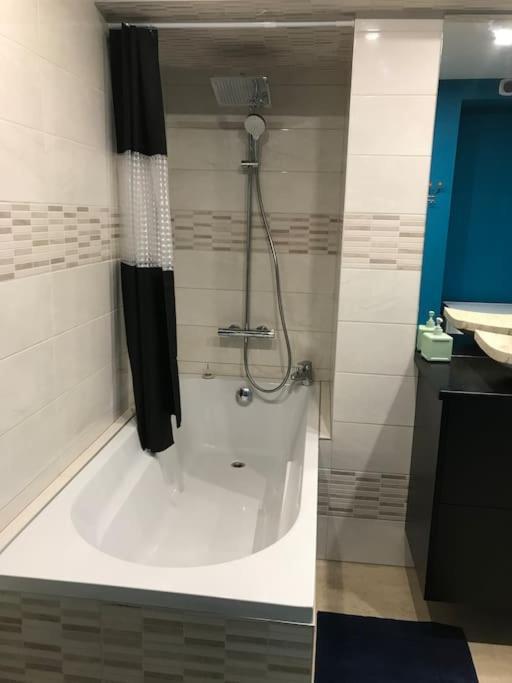 Paisible Logement Tout Equipe Pour 1 A 6 Personnes Ebersheim Exteriör bild